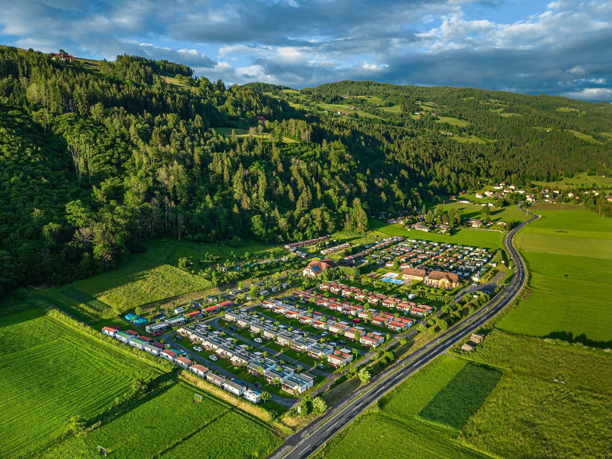 Albatross Mobile Homes On Camping Bella Austria Sankt Peter am Kammersberg Exteriér fotografie